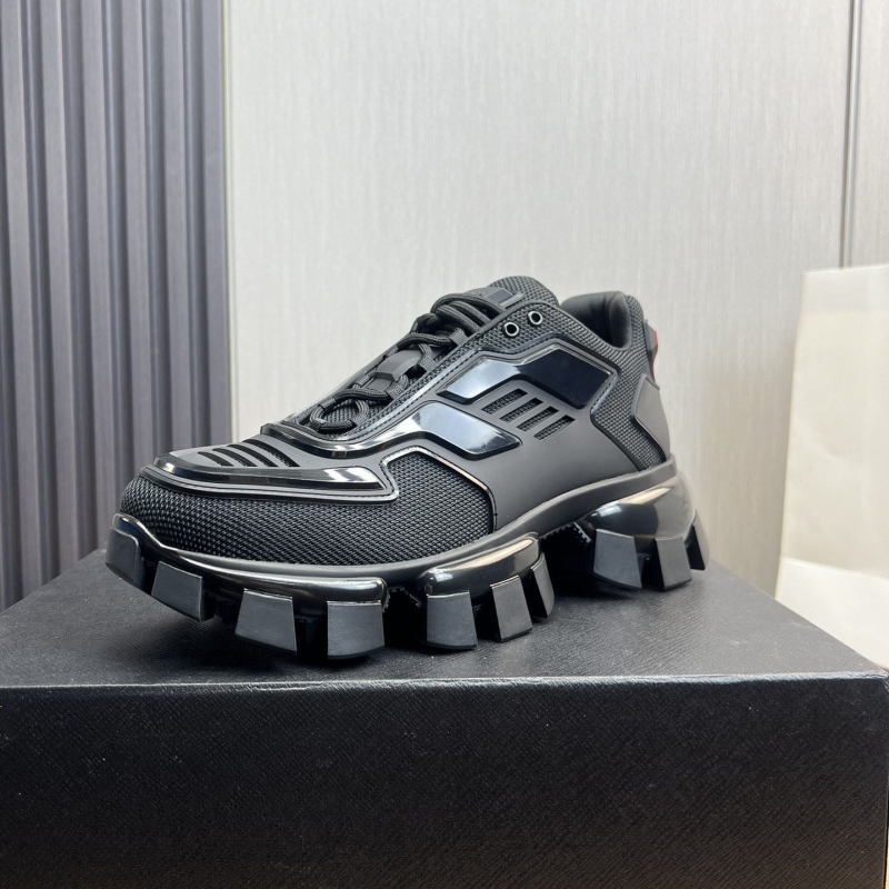 Pra*a casual shoes